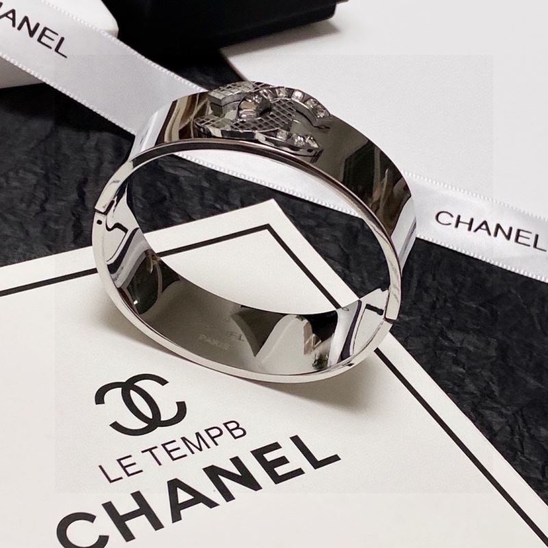 Ch**el bracelets